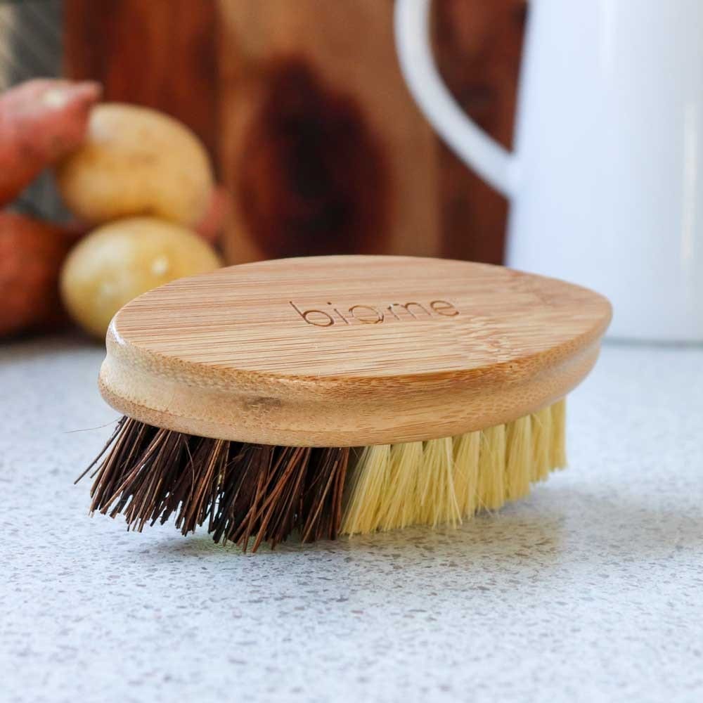 http://www.biome.nz/cdn/shop/products/biome-bamboo-oval-vegetable-brush-754590015042-kitchen-39124876886244.jpg?v=1664824509