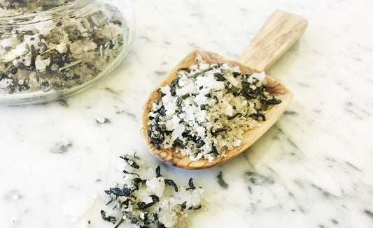 Make Your Own Revitalising Peppermint Foot Soak
