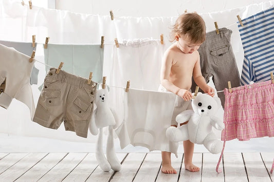 Why Oxygen Bleach is Better Than Chlorine Bleach & How to Use it For Cleaning