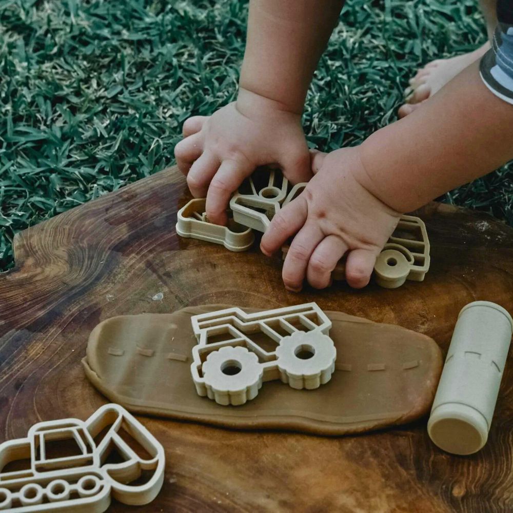 Cookie Cutter / Play Dough Cutters Construction (set of 5) + Road Roller