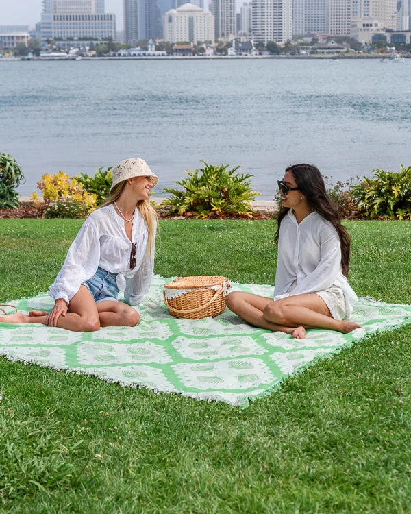 Sand Cloud Organic Cotton Party Blanket - Scallop Shell (228cm x 228cm)