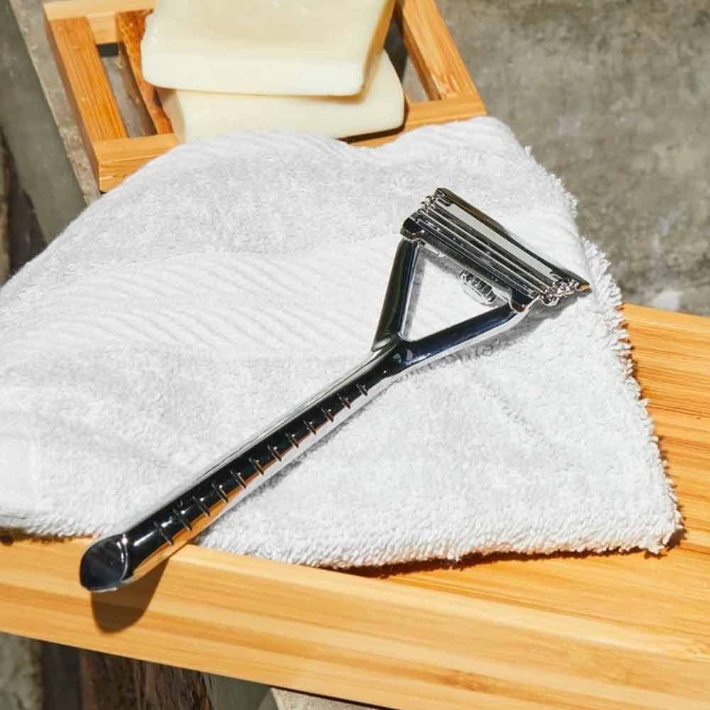 Leaf Shave Reusable Pivoting Razor (10pk Blades) - Chrome